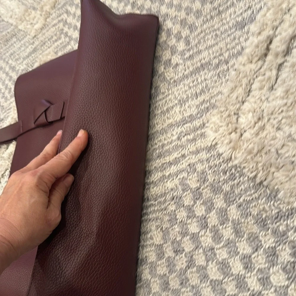 Rachel Zoe Tote Bag - Picture 6 of 6